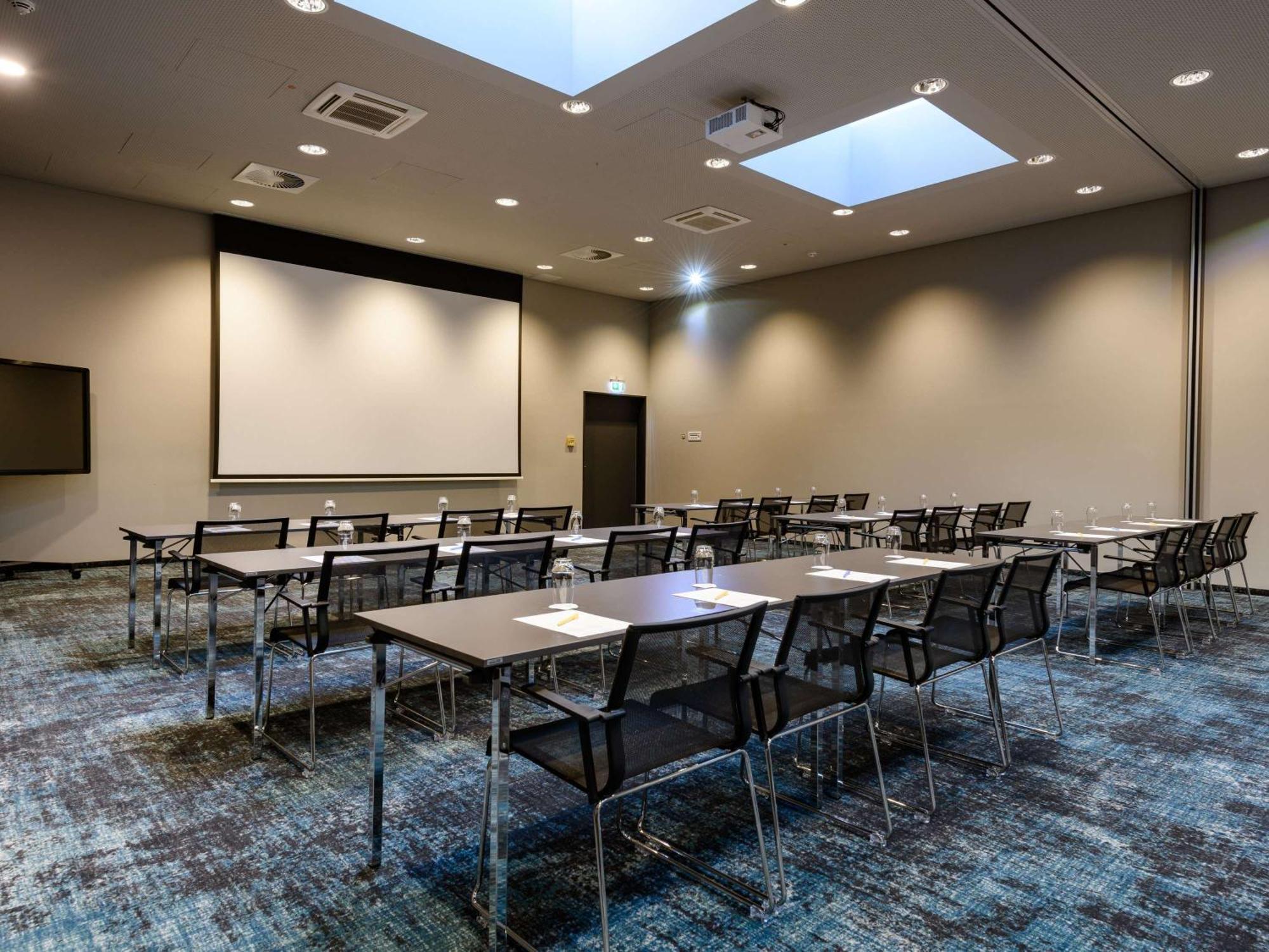 Novotel Regensburg Zentrum Экстерьер фото