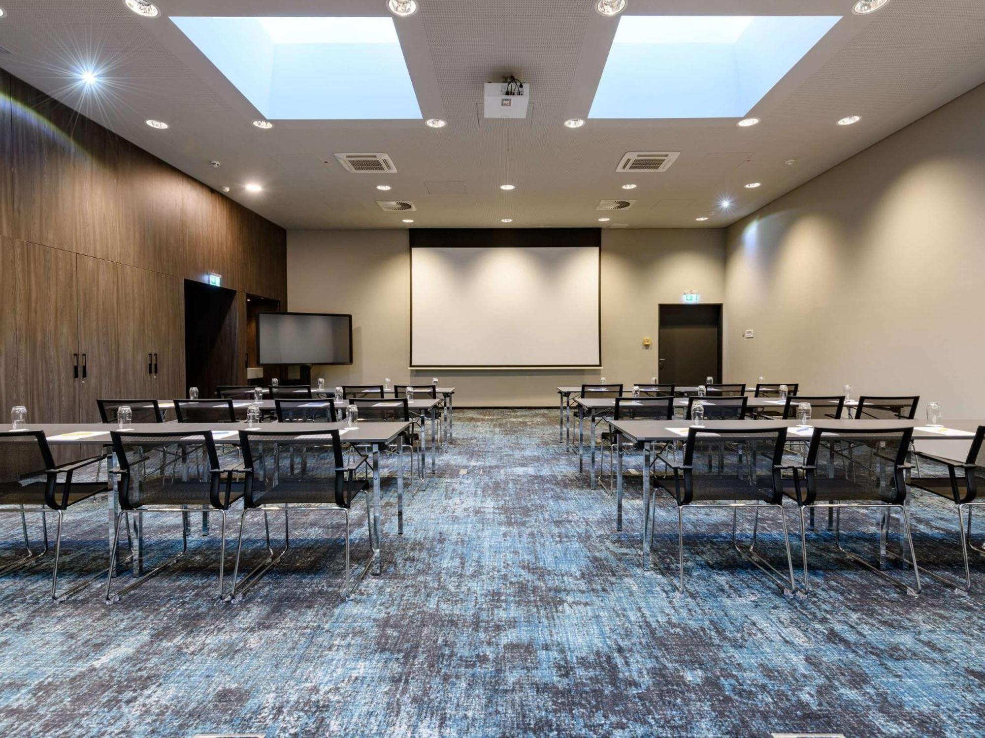 Novotel Regensburg Zentrum Экстерьер фото