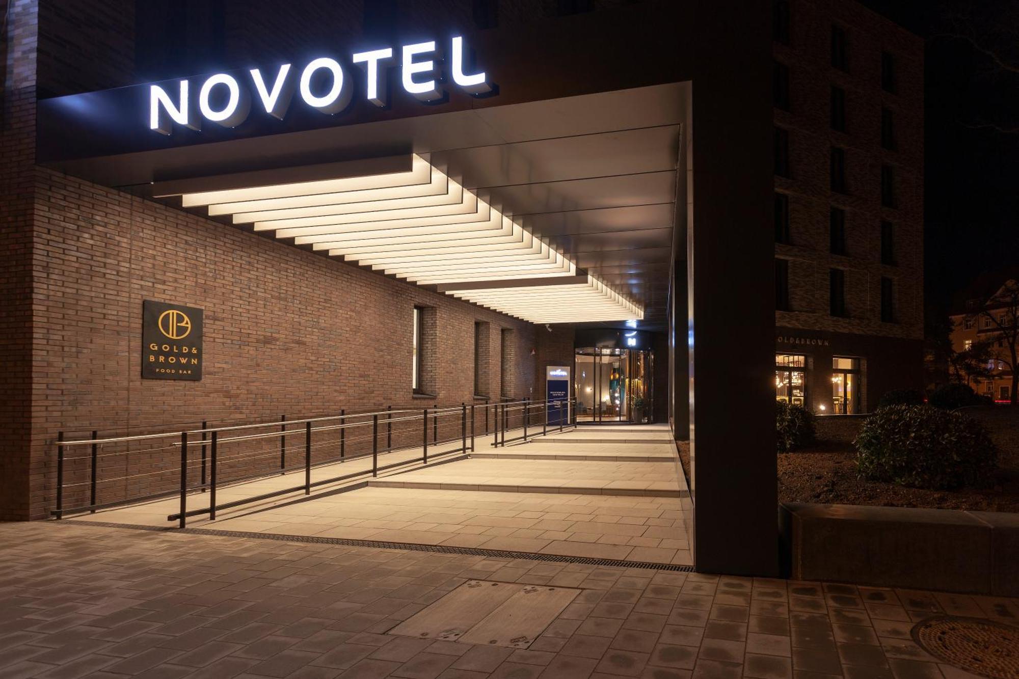 Novotel Regensburg Zentrum Экстерьер фото