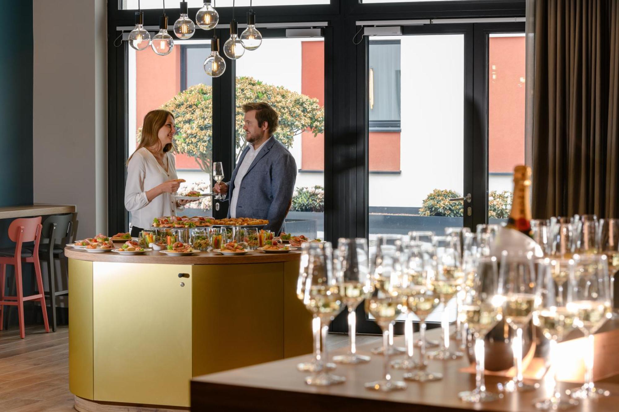 Novotel Regensburg Zentrum Экстерьер фото