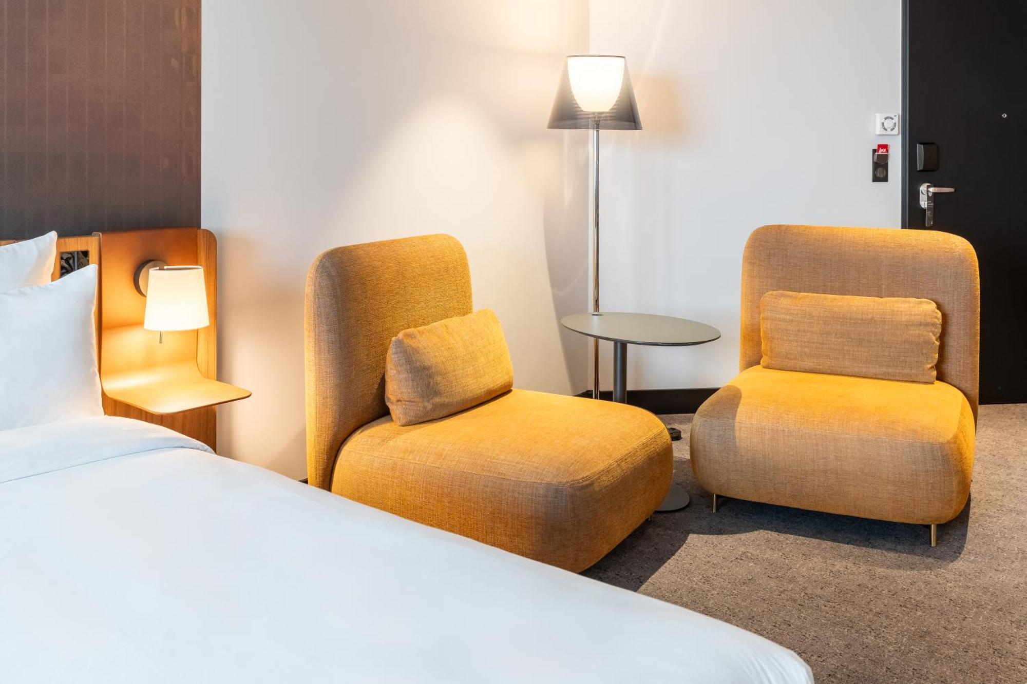 Novotel Regensburg Zentrum Экстерьер фото